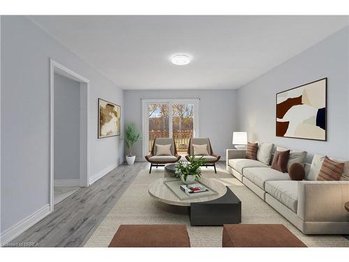 8 War Road, Brantford, ON - Indoor Photo Showing Living Room