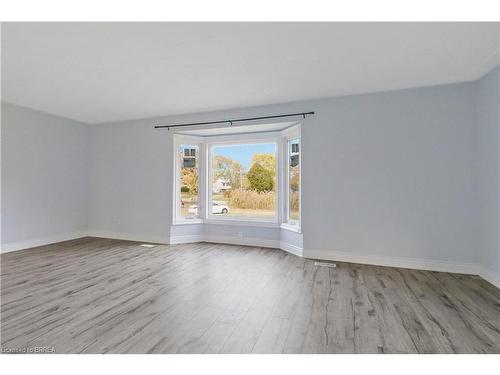 8 War Road, Brantford, ON - Indoor Photo Showing Other Room