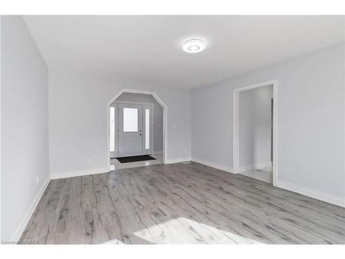 8 War Road, Brantford, ON - Indoor Photo Showing Other Room