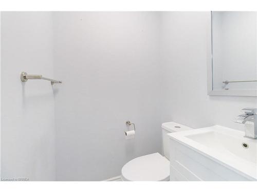 8 War Road, Brantford, ON - Indoor Photo Showing Bathroom