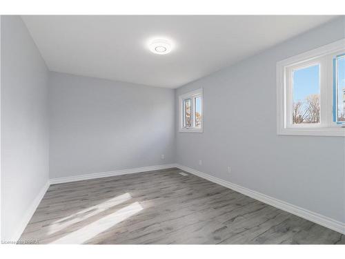 8 War Road, Brantford, ON - Indoor Photo Showing Other Room