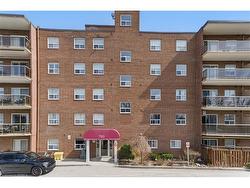 401-793 Colborne Street E Brantford, ON N3S 7J3