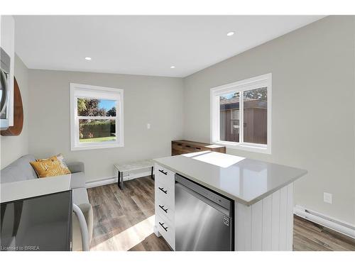 17 Preston Drive, St. Catharines, ON - Indoor Photo Showing Other Room