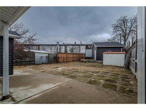 5 Halls Avenue, Brantford, ON - Outdoor