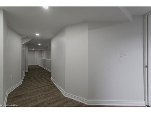 5 Halls Avenue, Brantford, ON - Indoor Photo Showing Other Room