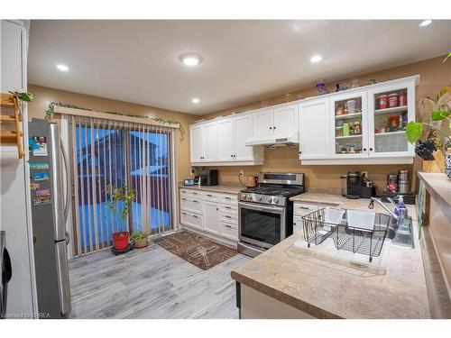 53 Mission Road, Brantford, ON - Indoor Photo Showing Kitchen