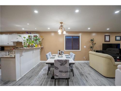 53 Mission Road, Brantford, ON - Indoor