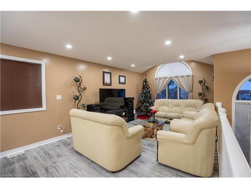 53 Mission Road, Brantford, ON - Indoor