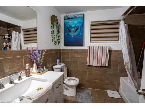 53 Mission Road, Brantford, ON - Indoor Photo Showing Bathroom