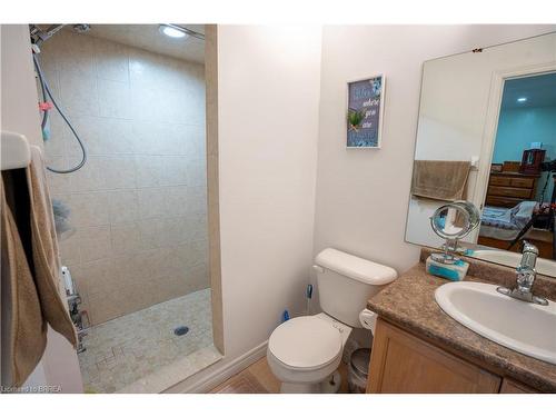 53 Mission Road, Brantford, ON - Indoor Photo Showing Bathroom