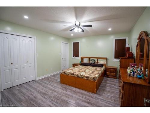 53 Mission Road, Brantford, ON - Indoor