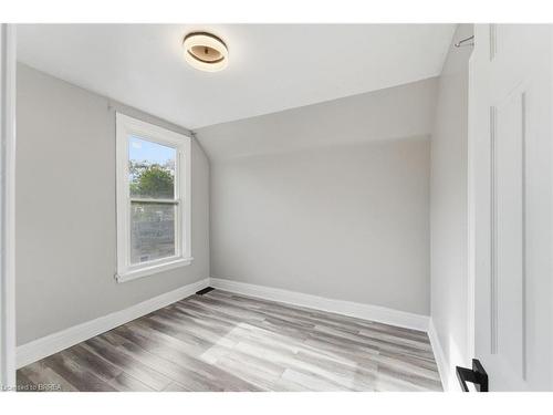 166 Beach Road, Hamilton, ON - Indoor Photo Showing Other Room