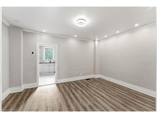 166 Beach Road, Hamilton, ON - Indoor Photo Showing Other Room