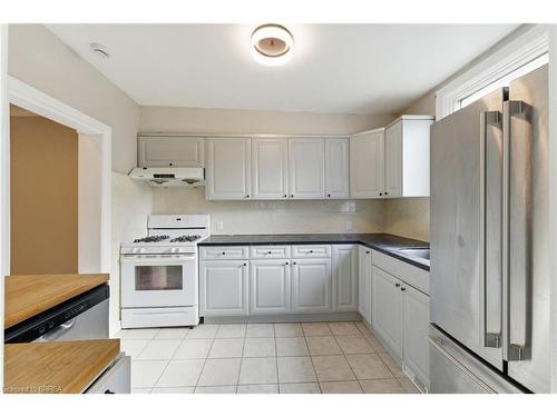 166 Beach Road, Hamilton, ON - Indoor Photo Showing Kitchen
