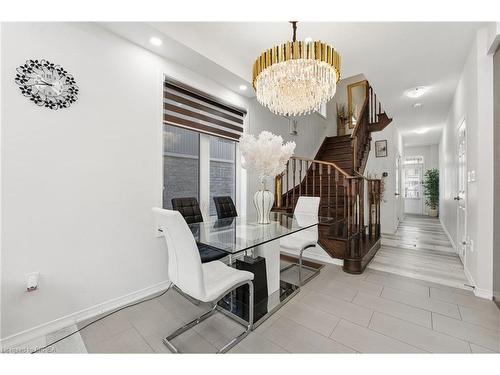 29 Arnold Marshall Boulevard, Caledonia, ON - Indoor Photo Showing Dining Room