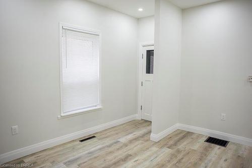 2-160 Darling Street, Brantford, ON - Indoor Photo Showing Other Room