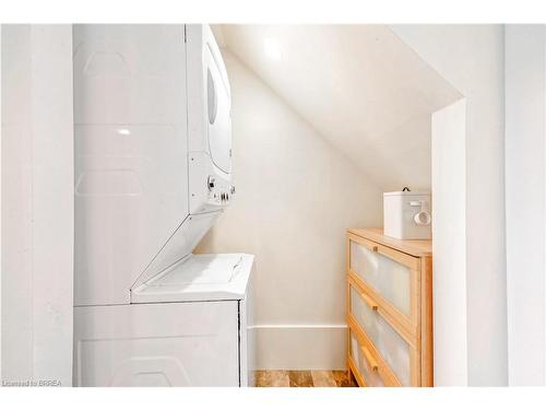 79 Palace Street, Brantford, ON - Indoor Photo Showing Laundry Room