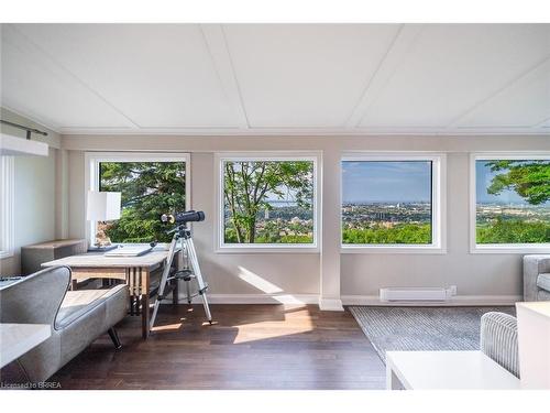 47 Mountain Park Avenue, Hamilton, ON - Indoor Photo Showing Other Room