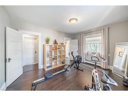 47 Mountain Park Avenue, Hamilton, ON - Indoor Photo Showing Gym Room