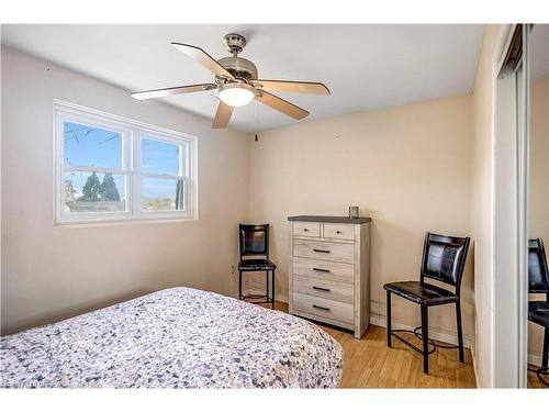 36 Valerie Court, Cambridge, ON - Indoor Photo Showing Bedroom
