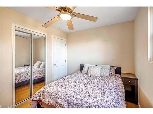 36 Valerie Court, Cambridge, ON - Indoor Photo Showing Bedroom