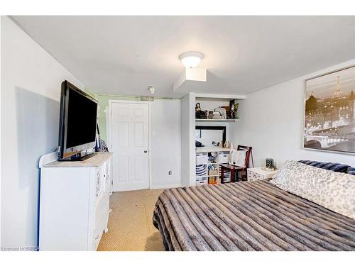 36 Valerie Court, Cambridge, ON - Indoor Photo Showing Bedroom