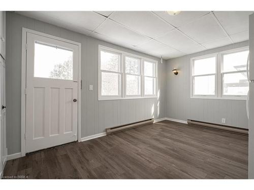 24 Campbell Street, Brantford, ON - Indoor Photo Showing Other Room