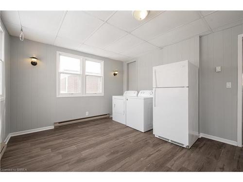 24 Campbell Street, Brantford, ON - Indoor Photo Showing Laundry Room