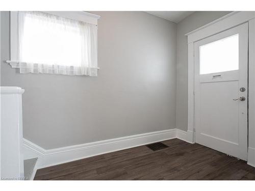 24 Campbell Street, Brantford, ON - Indoor Photo Showing Other Room