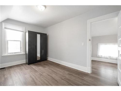 24 Campbell Street, Brantford, ON - Indoor Photo Showing Other Room