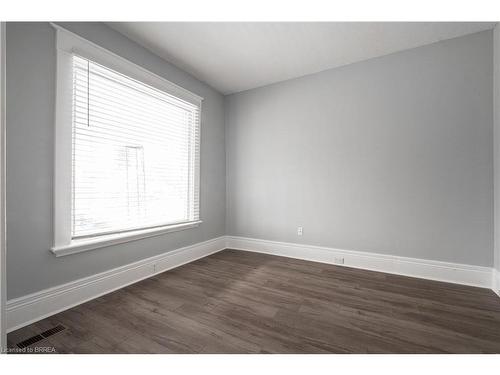 24 Campbell Street, Brantford, ON - Indoor Photo Showing Other Room
