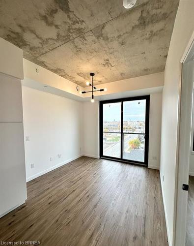 813-7 Erie Avenue, Brantford, ON - Indoor Photo Showing Other Room