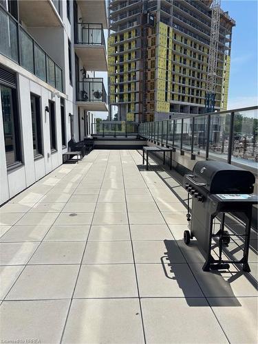 813-7 Erie Avenue, Brantford, ON - Outdoor