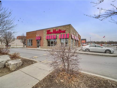 813-7 Erie Avenue, Brantford, ON - Outdoor