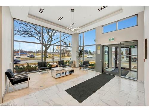 813-7 Erie Avenue, Brantford, ON - Indoor