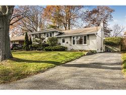 32 Pusey Boulevard  Brantford, ON N3R 2S2