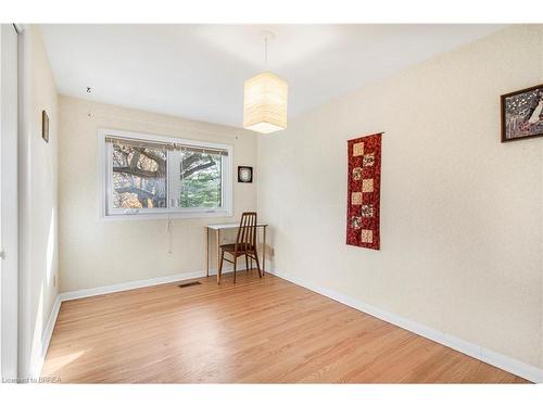 32 Pusey Boulevard, Brantford, ON - Indoor Photo Showing Other Room