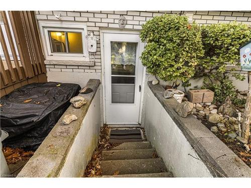 32 Pusey Boulevard, Brantford, ON - Outdoor