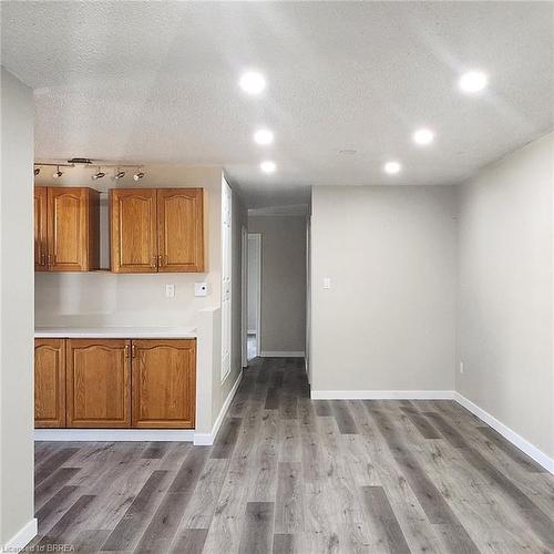 25 Sheldon Street, Brantford, ON - Indoor