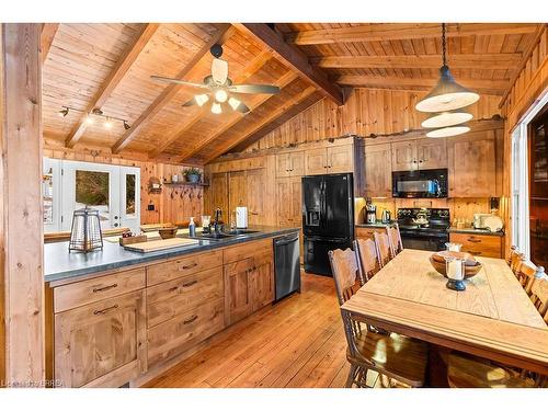 111 Wilson Drive, Georgian Bluffs, ON - Indoor