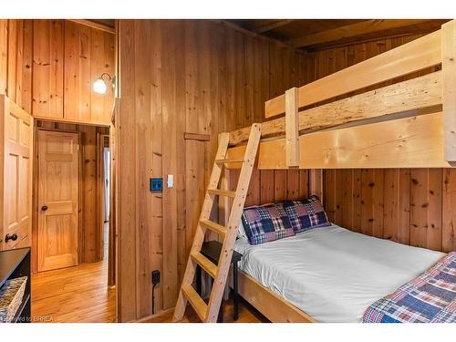 111 Wilson Drive, Georgian Bluffs, ON - Indoor Photo Showing Other Room