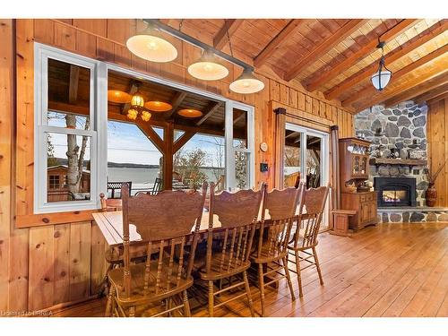 111 Wilson Drive, Georgian Bluffs, ON - Indoor Photo Showing Dining Room