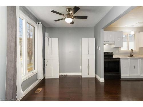 38 Sympatica Crescent, Brantford, ON - Indoor Photo Showing Kitchen