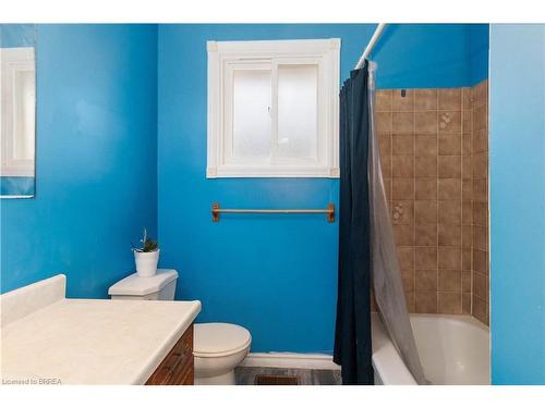 38 Sympatica Crescent, Brantford, ON - Indoor Photo Showing Bathroom