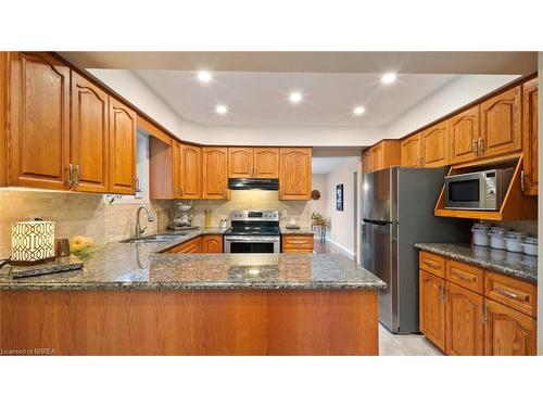 74 Gordon Street, Cambridge, ON - Indoor Photo Showing Kitchen With Stainless Steel Kitchen