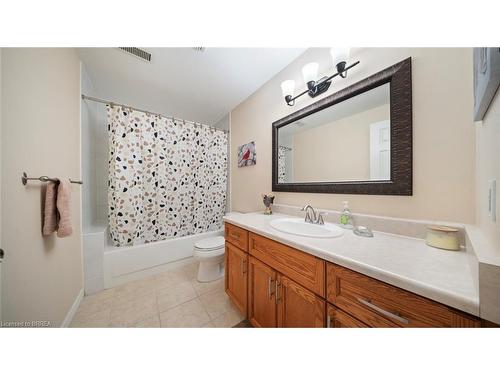 74 Gordon Street, Cambridge, ON - Indoor Photo Showing Bathroom