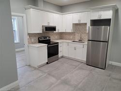 6-427 Colborne Street  Brantford, ON N3S 3N5