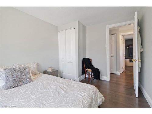 25 Winter Way, Brantford, ON - Indoor Photo Showing Bedroom