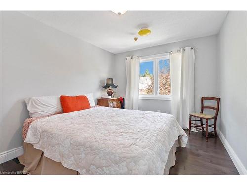 25 Winter Way, Brantford, ON - Indoor Photo Showing Bedroom