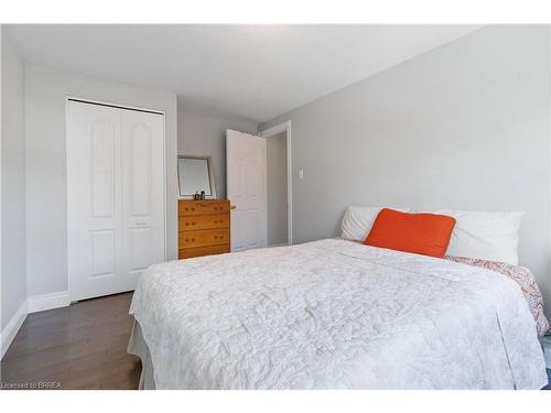 25 Winter Way, Brantford, ON - Indoor Photo Showing Bedroom
